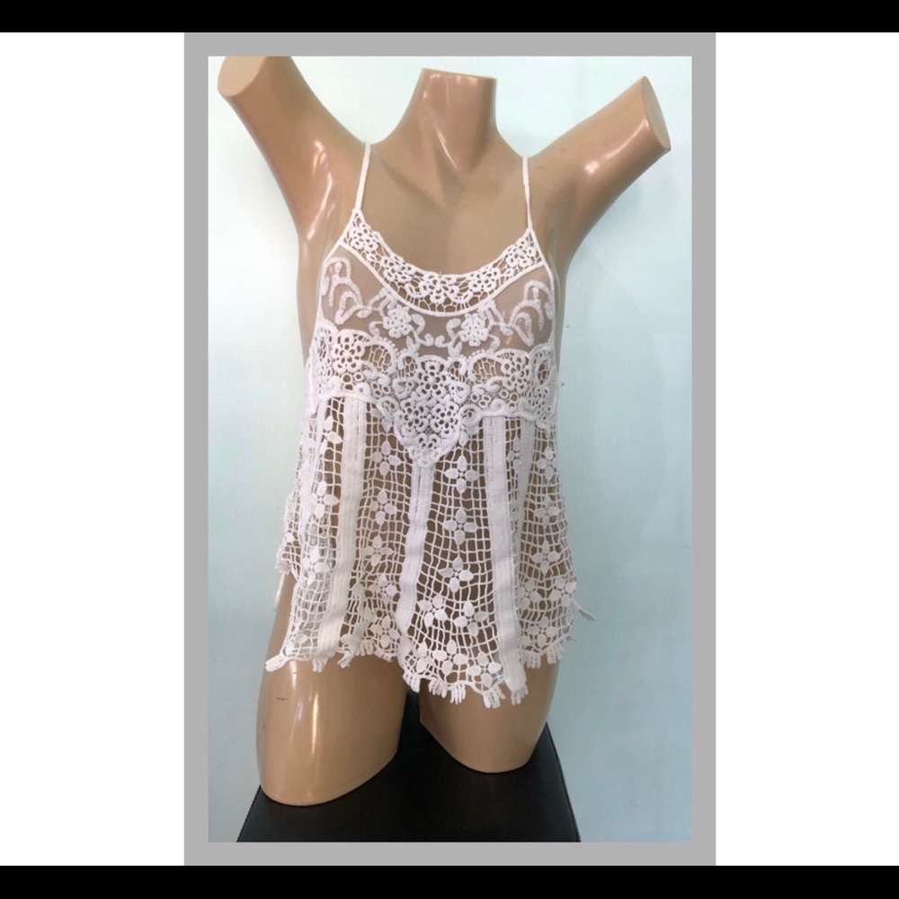 HYVE Crochet & Lace Top S
